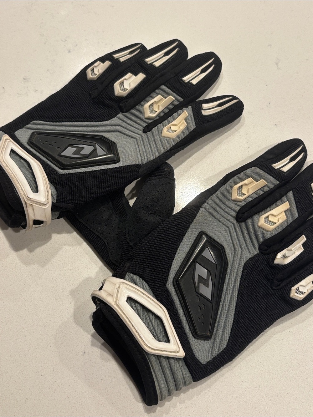 One Industries Atom MX Motocross Riding Gloves Men Size Large